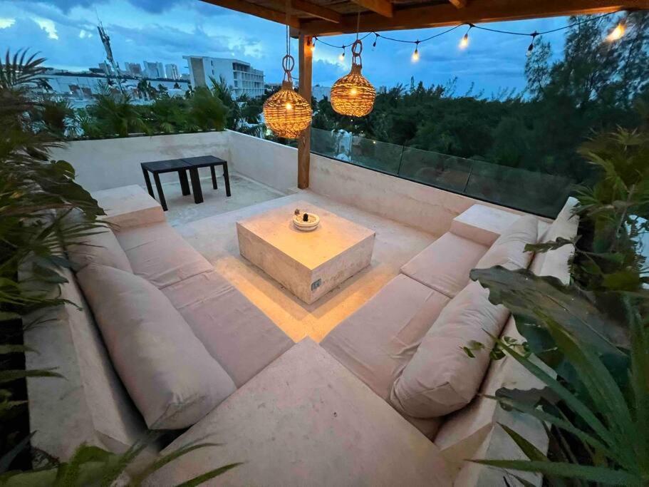 Exclusive With Private Rooftop & Amazing Views Apartment *