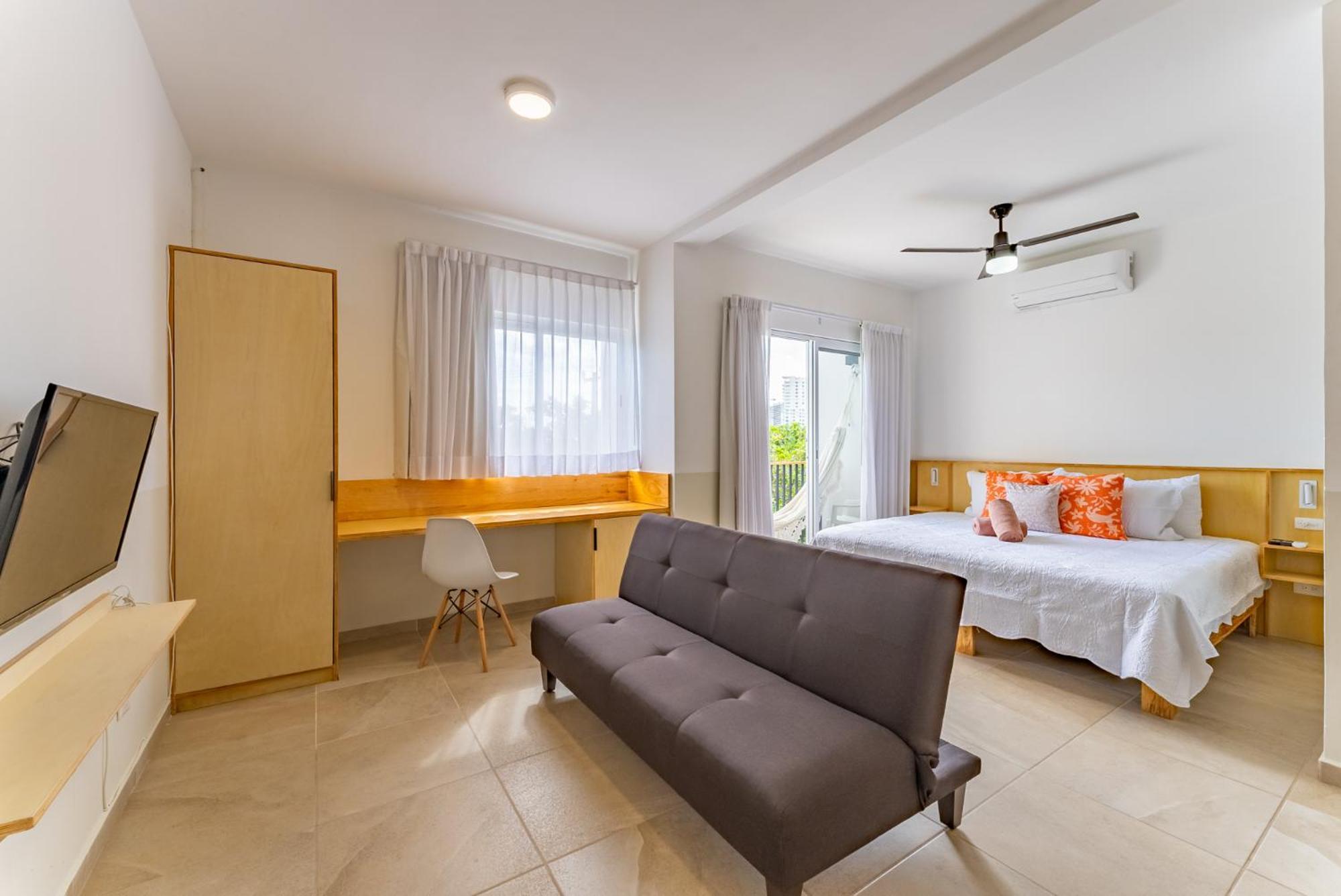 Apartment Bed Away *