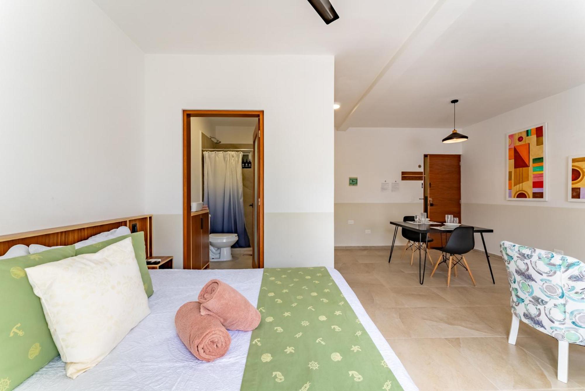 Apartment Bed Away *