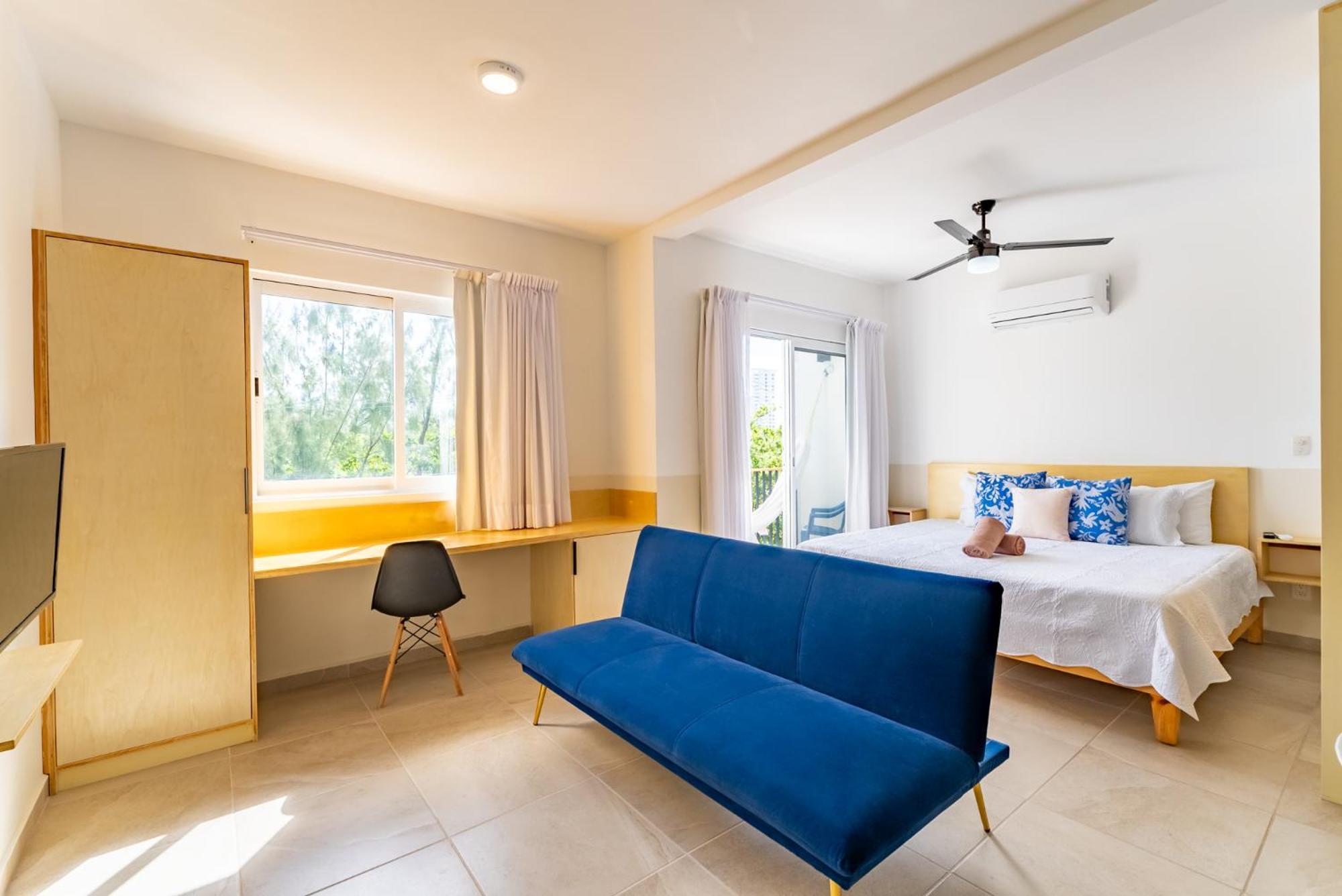 Apartment Bed Away *