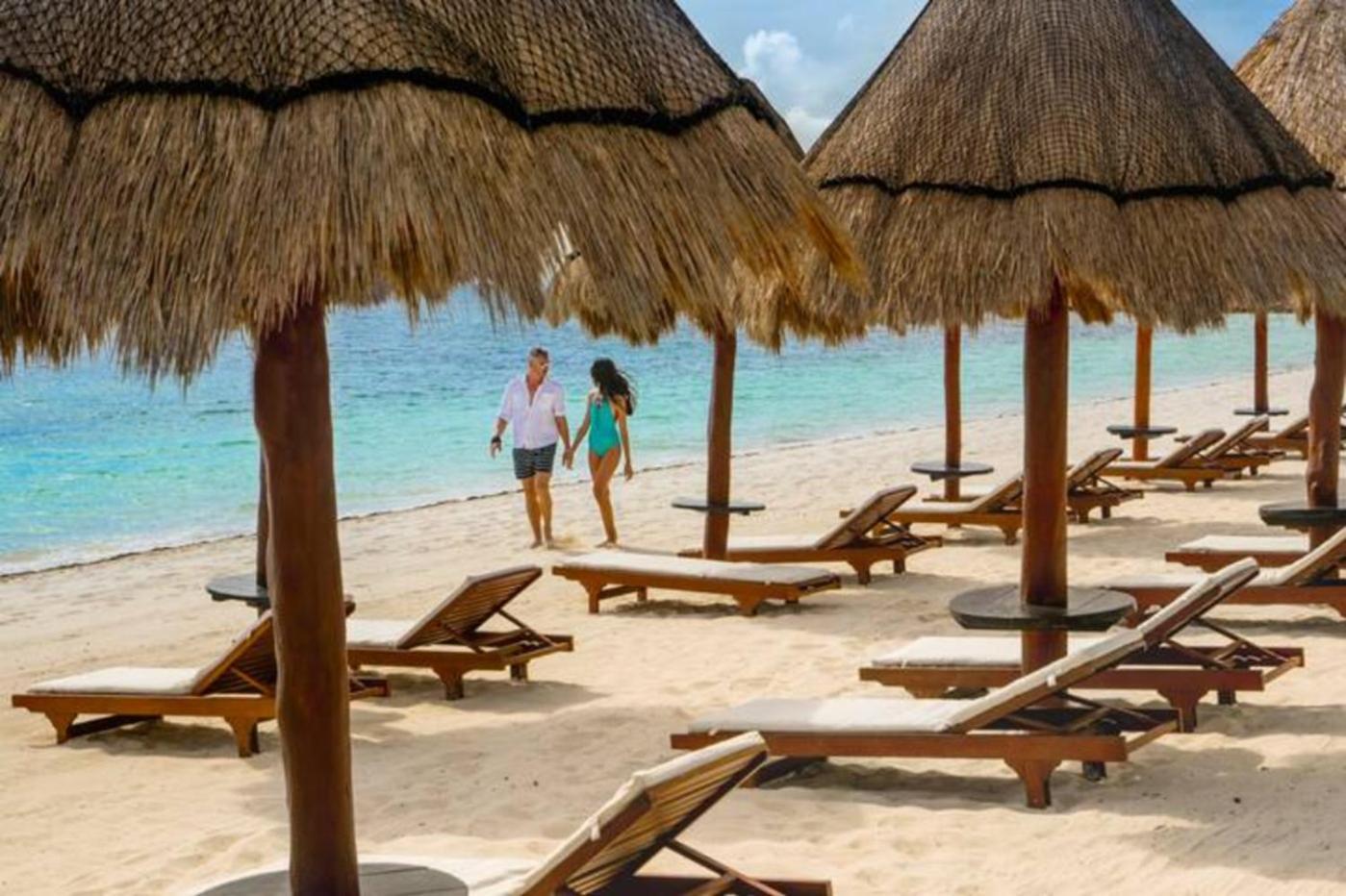 Apartment Beach Front Marina & Golf Luxe Playa Mujeres