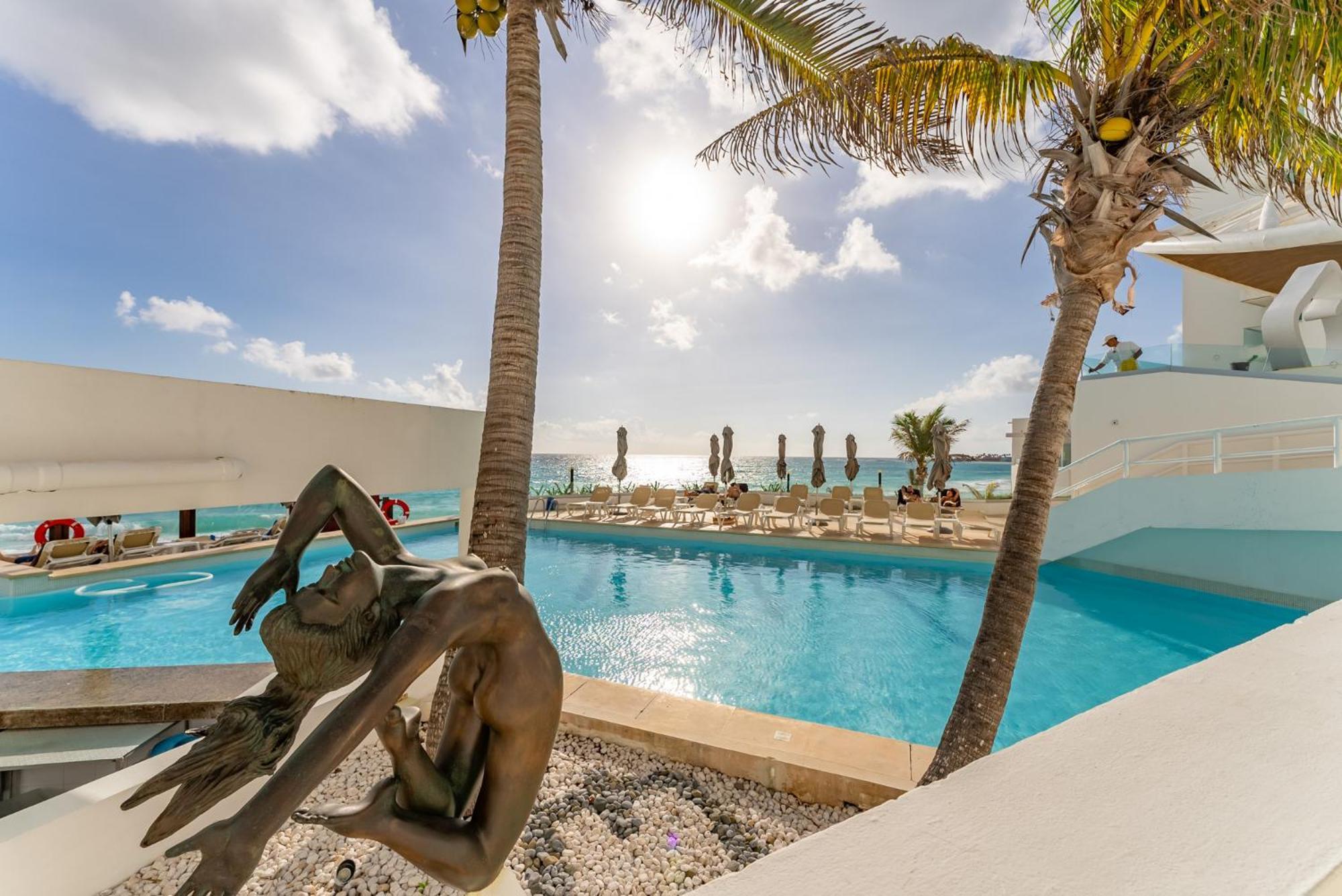 Apartment Beachfront Ocean View-boutique •gym •spa *