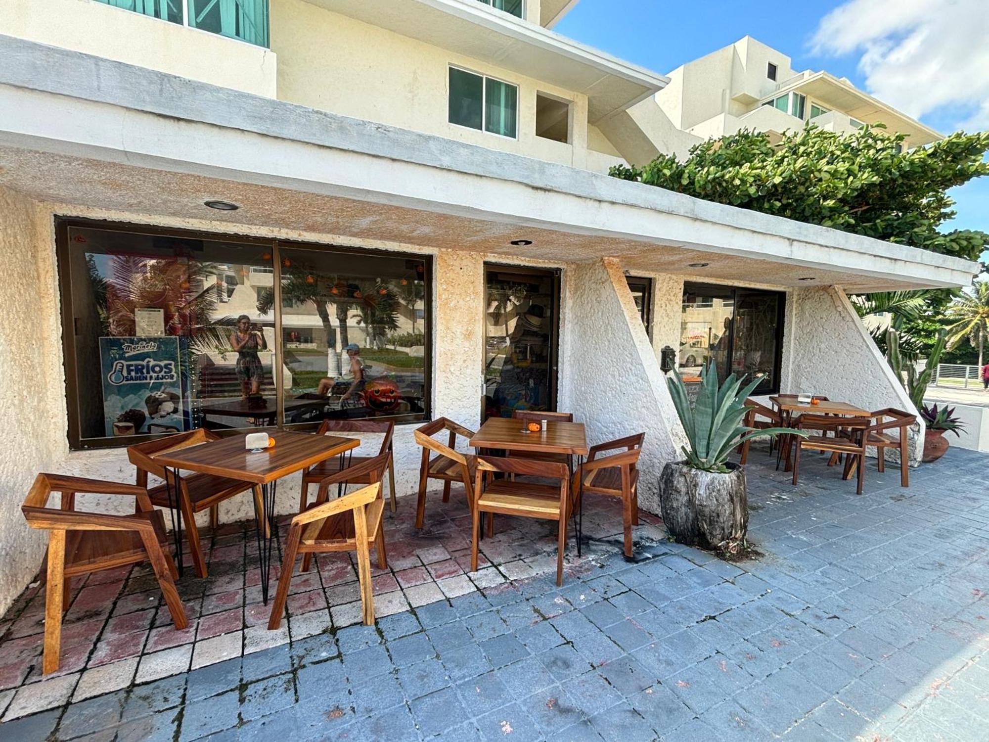 On The With Terrace Ocean View, Brisas 01 By & Ocean Apartamento Cancún