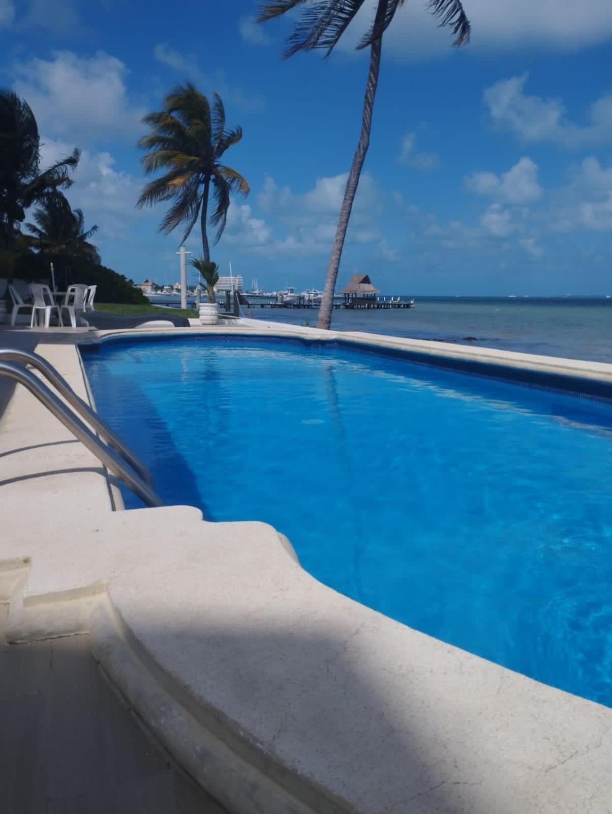 Ocean View Flamingo Bed & Breakfast