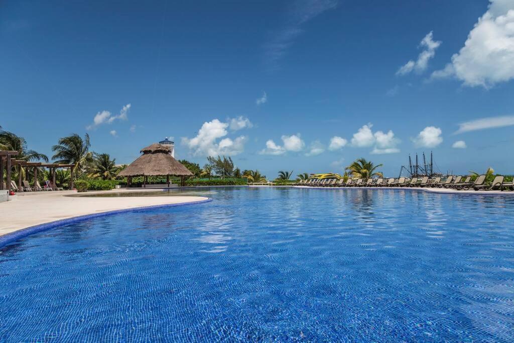 Blue Dream Beachfront 2 Bdr By Casa Paraiso Apartment