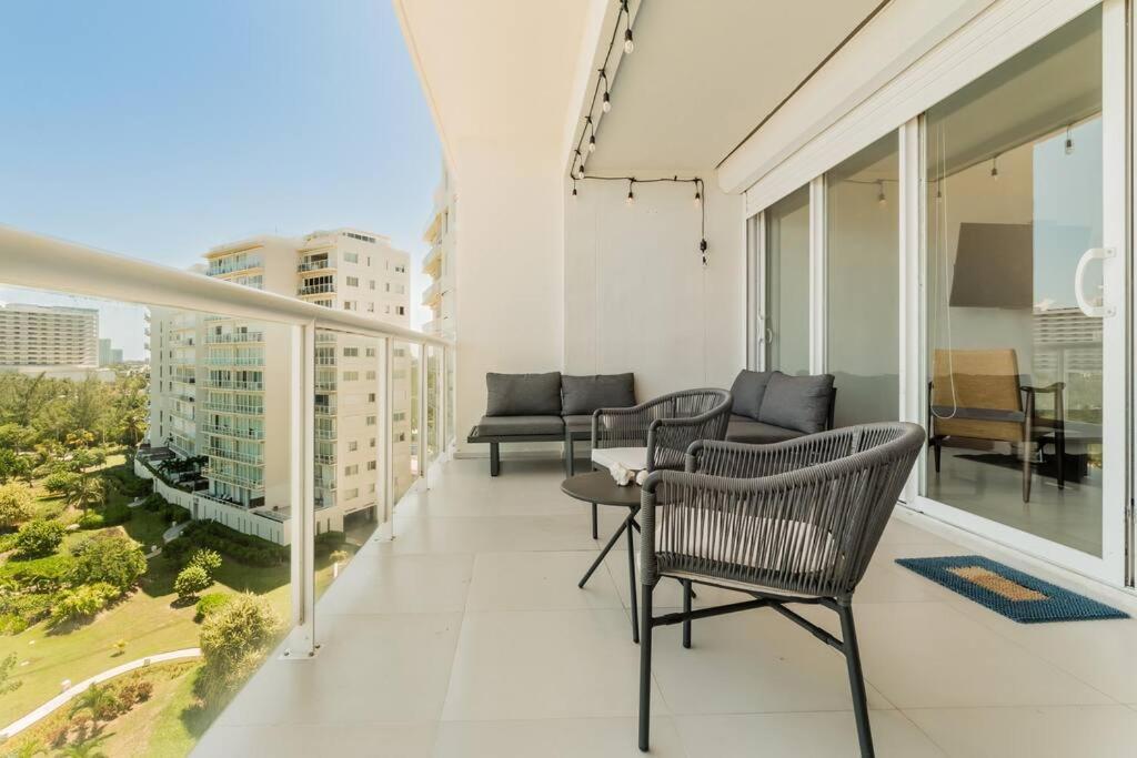 Apartment Blue Dream Beachfront 2 Bdr By Casa Paraiso Cancun