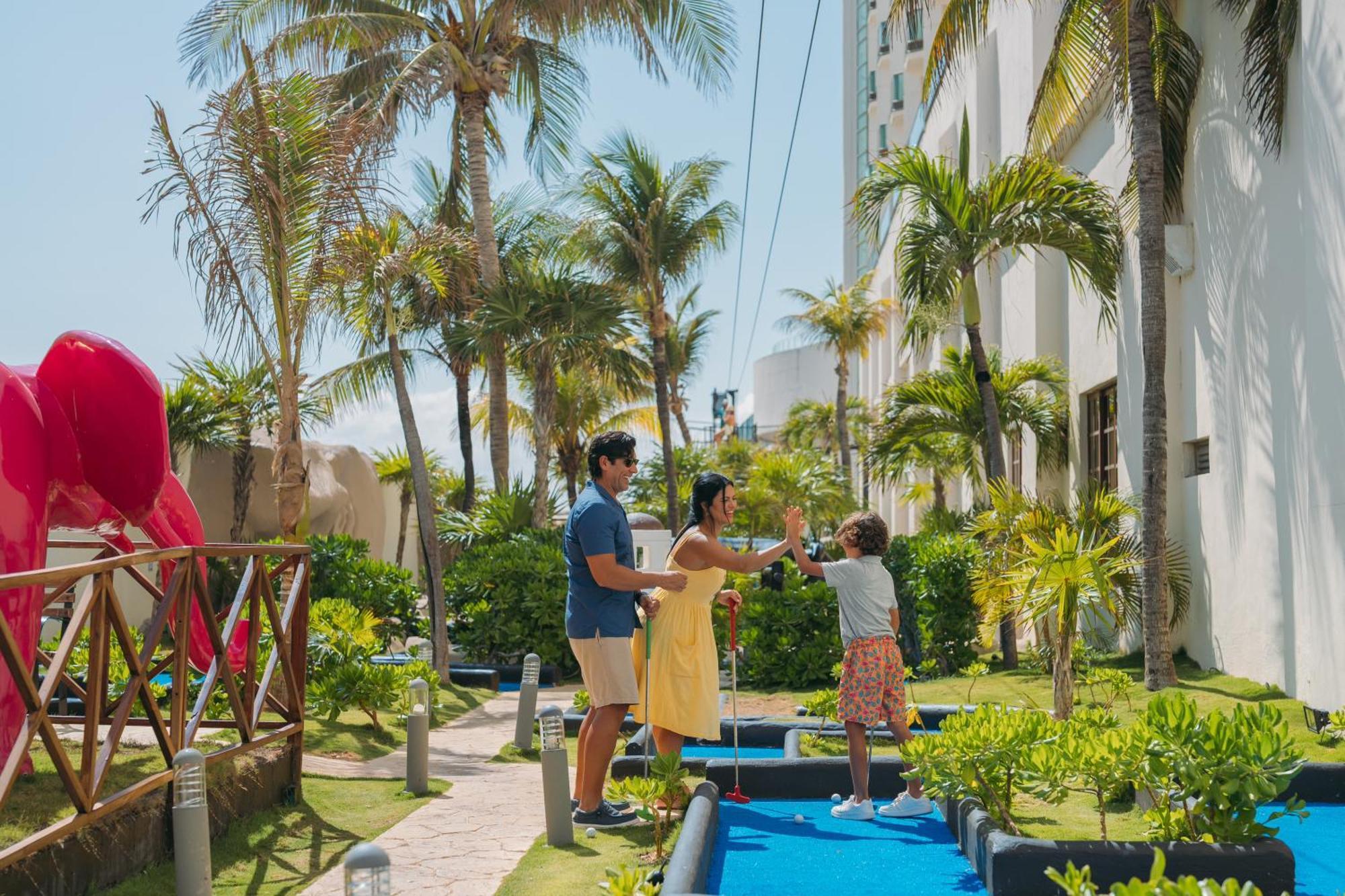 Seadust Family Resort 5*