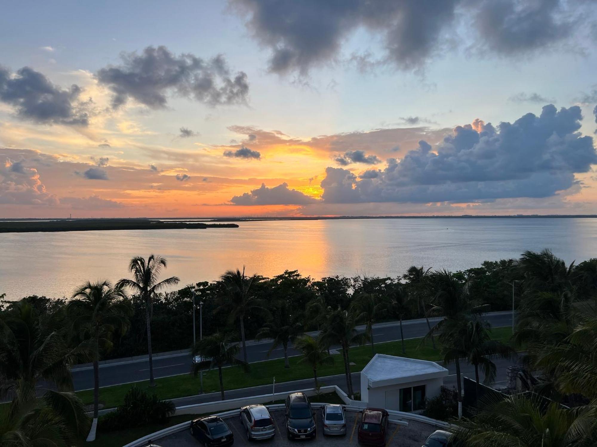 Ova Cancun