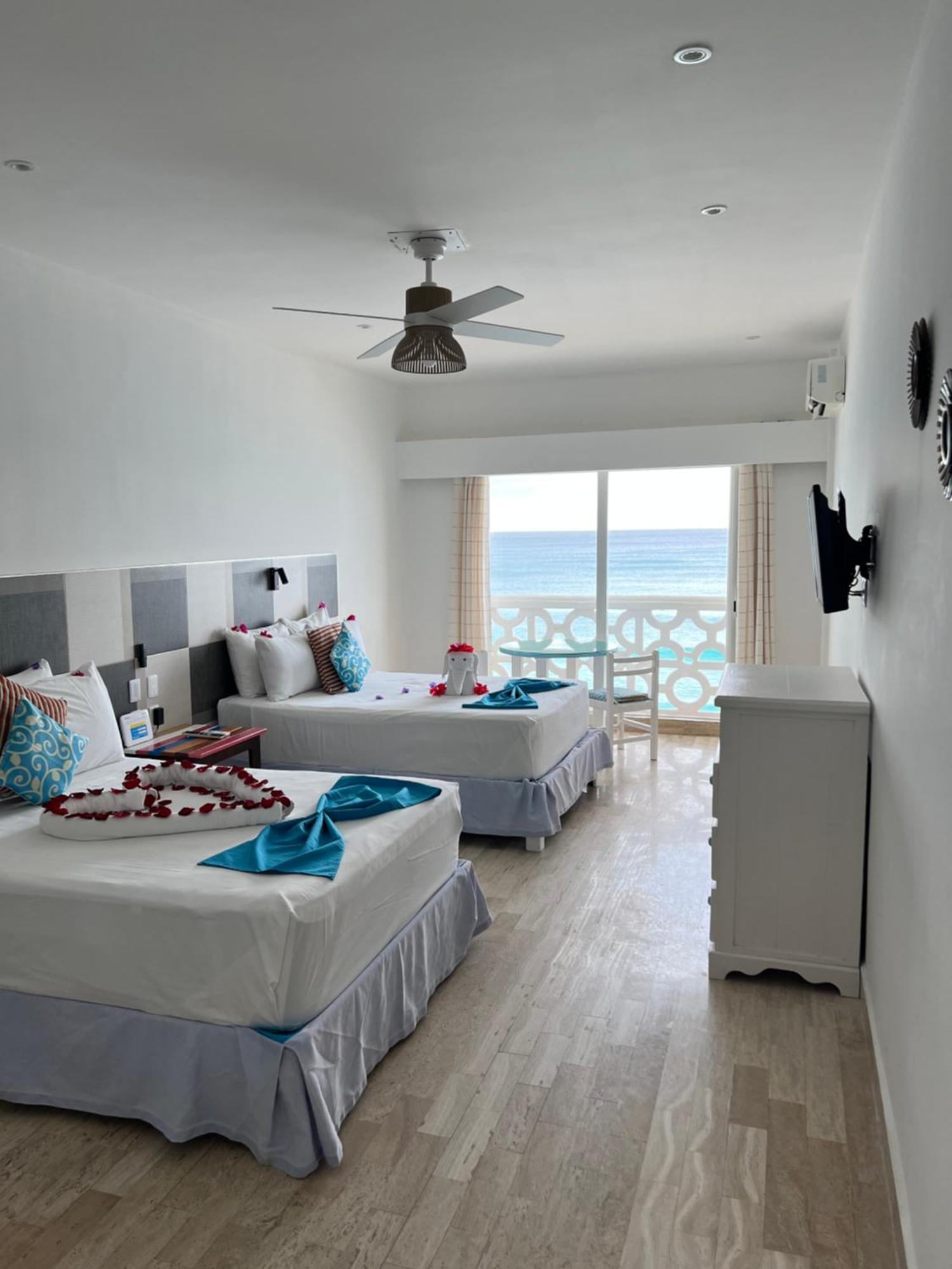 Seashore Apartment Cancun