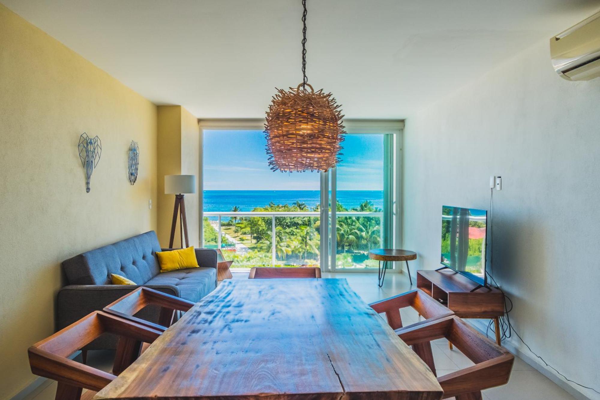 Apartment New Beachfront Luxury *