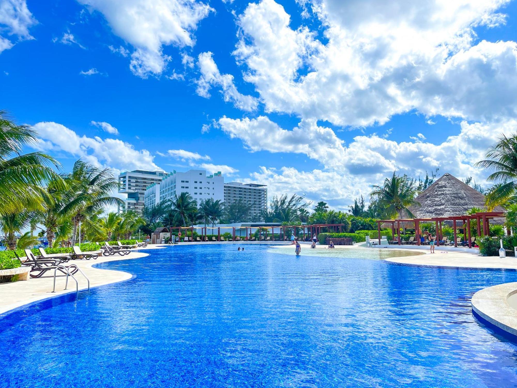 Apartment New Beachfront Luxury *