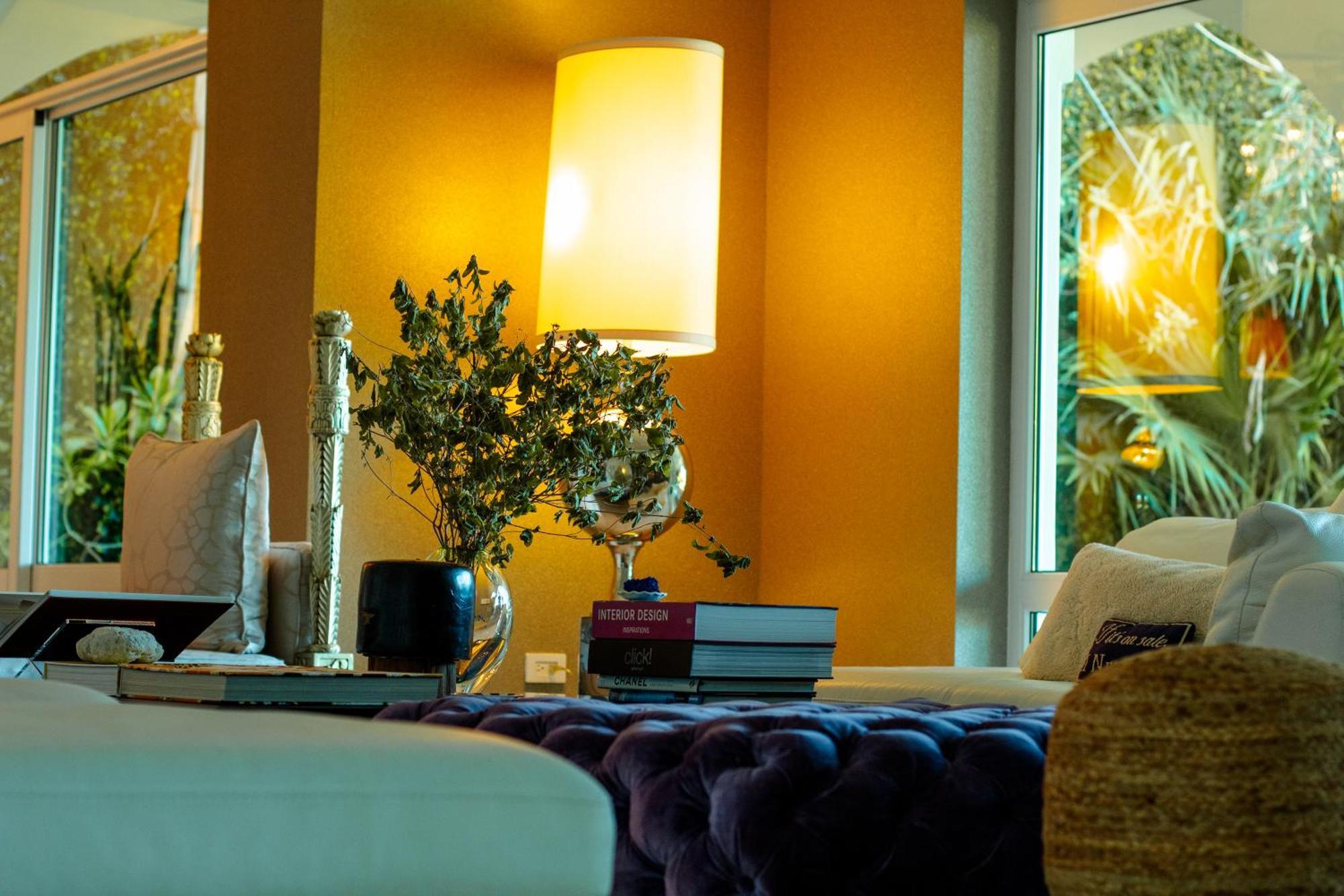 Exclusive Beachfront Luxury Villa, Private Gym, Personalized 5 Star-service, Direct Access Villa *