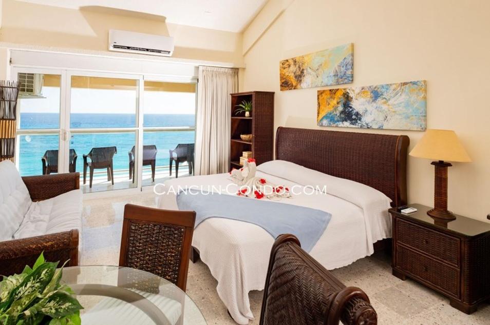 Aparthotel 2 Story Oceanfront Penthouses On Beach! Cancún