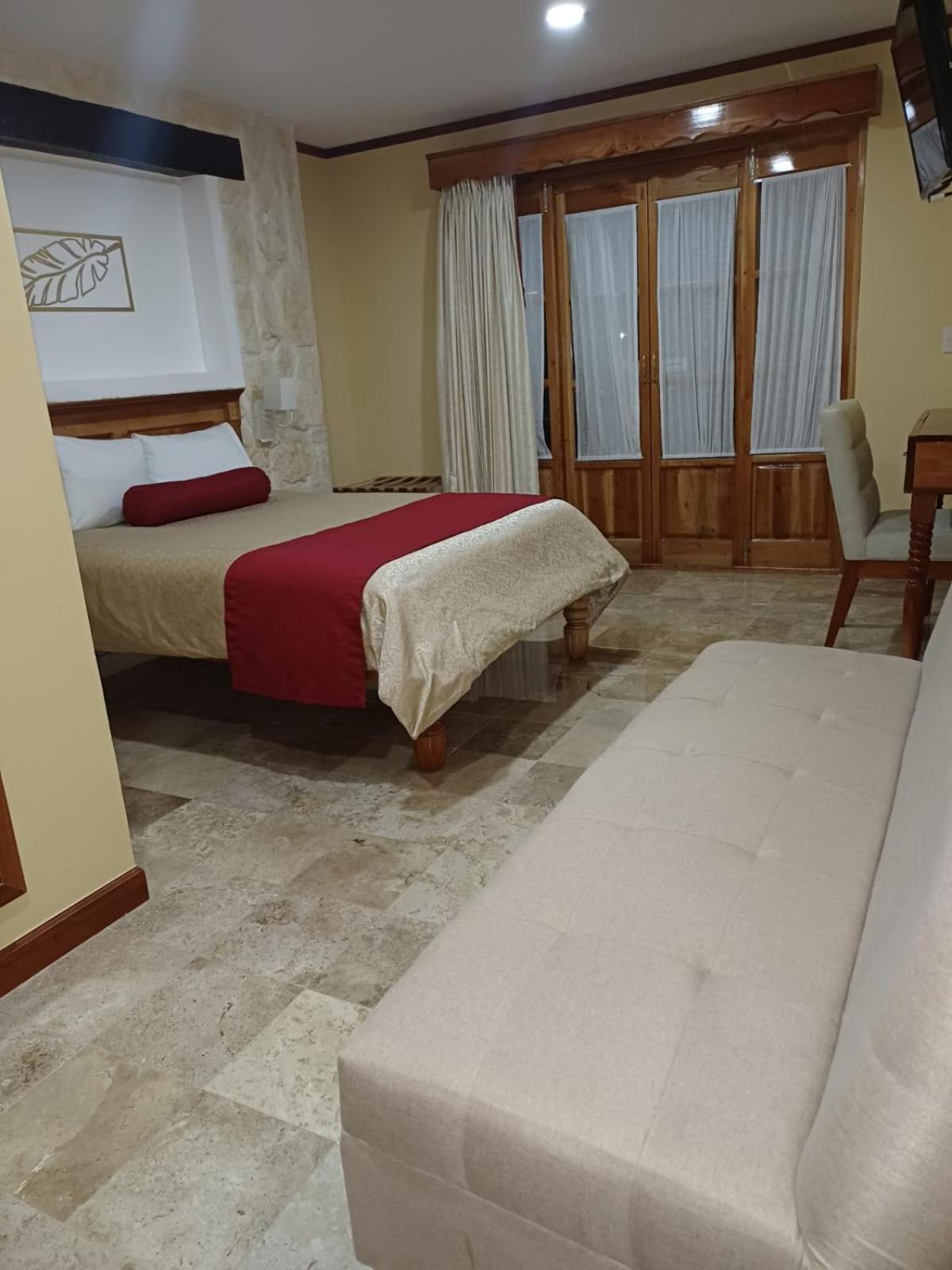 Suites Hotel
