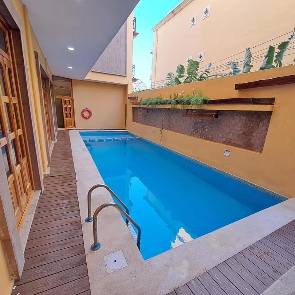 Suites Hotel