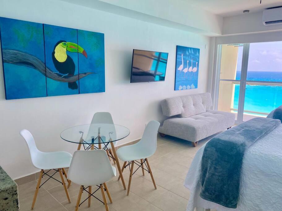 Oceanfront Studio/amazing Views Cancun