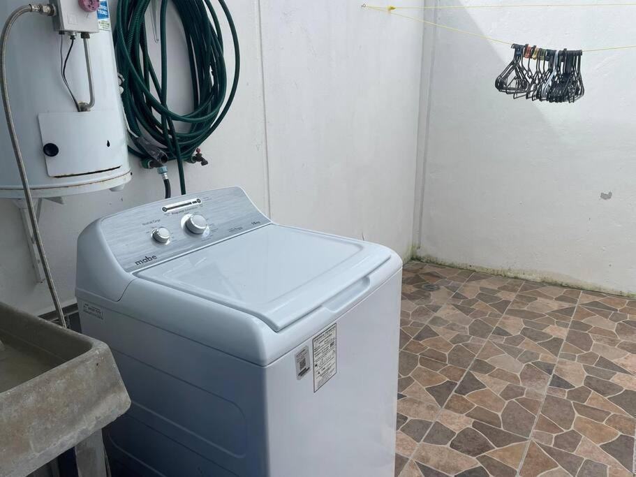Casa Con Alberca En Residencial Privado *