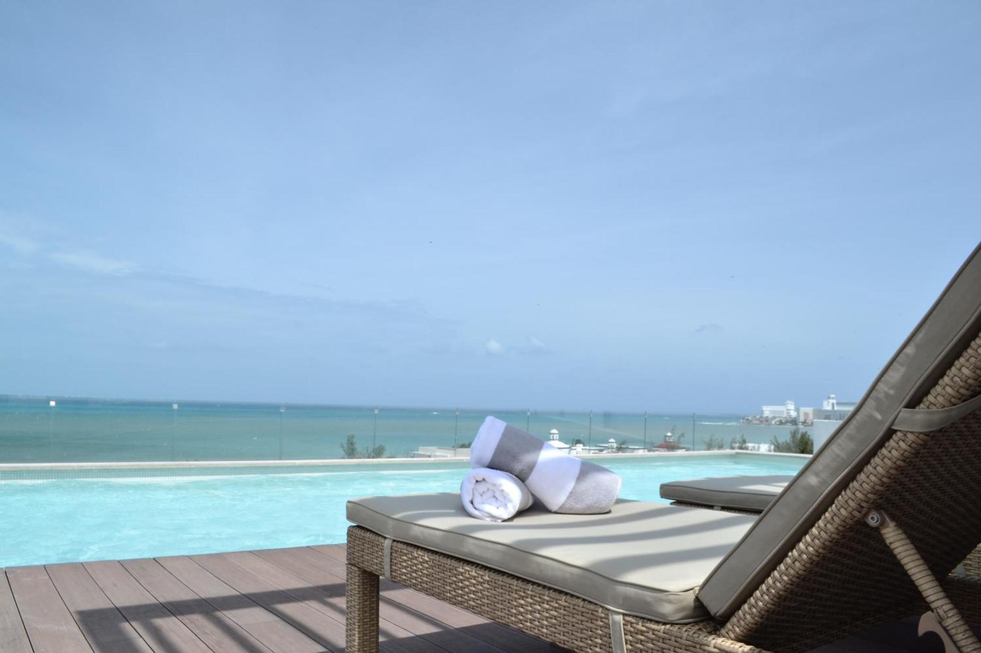 New Neen * Cancun