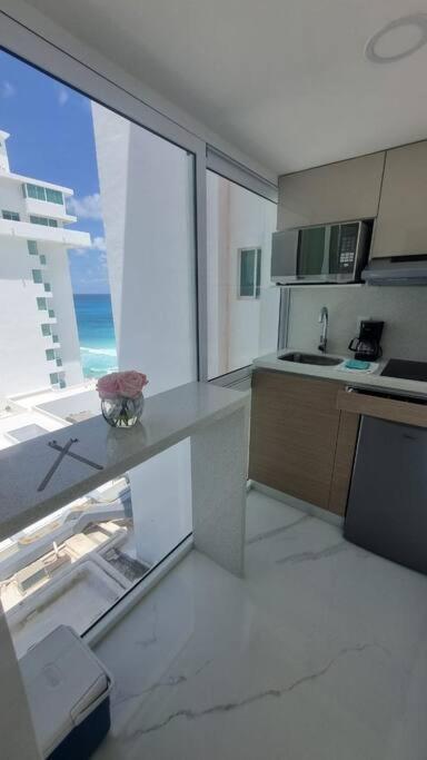 Apartamento Recien Remodelado Estudio En La Playa, Piscina, Gimnasio, 4d Cancún