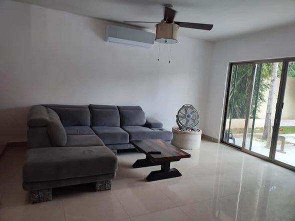 Casa Con Amplios Espacios Cancun
