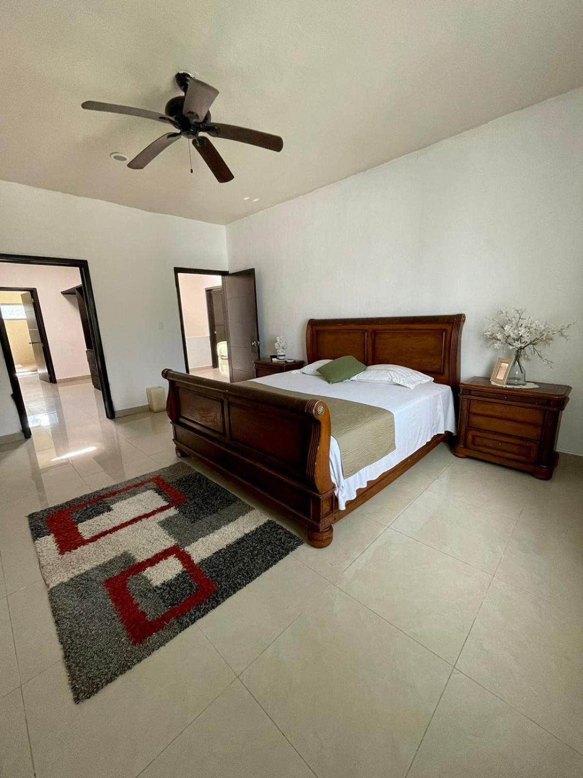 Casa Con Amplios Espacios Cancun
