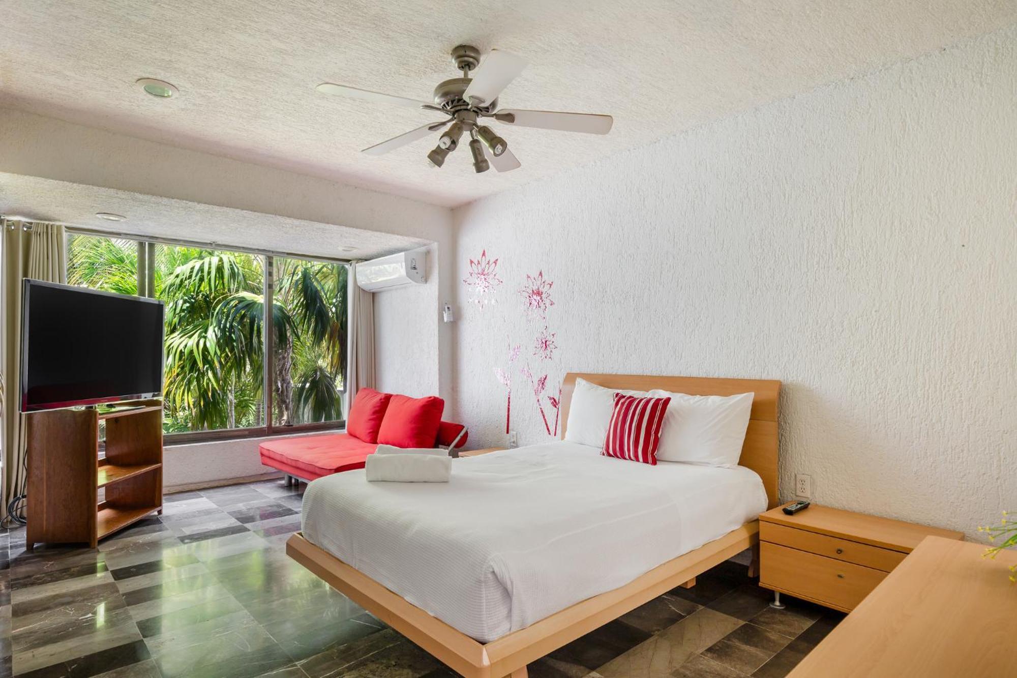 Apartment Large House - Walking To - 10 Guests! Cancun
