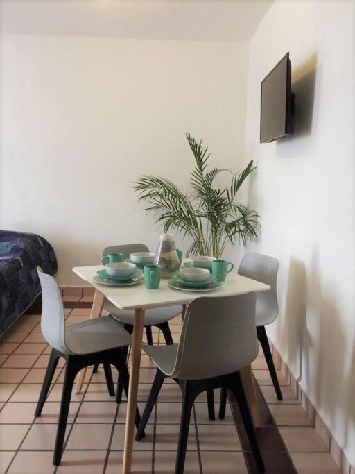 Apartamento Nice And Private Beach!