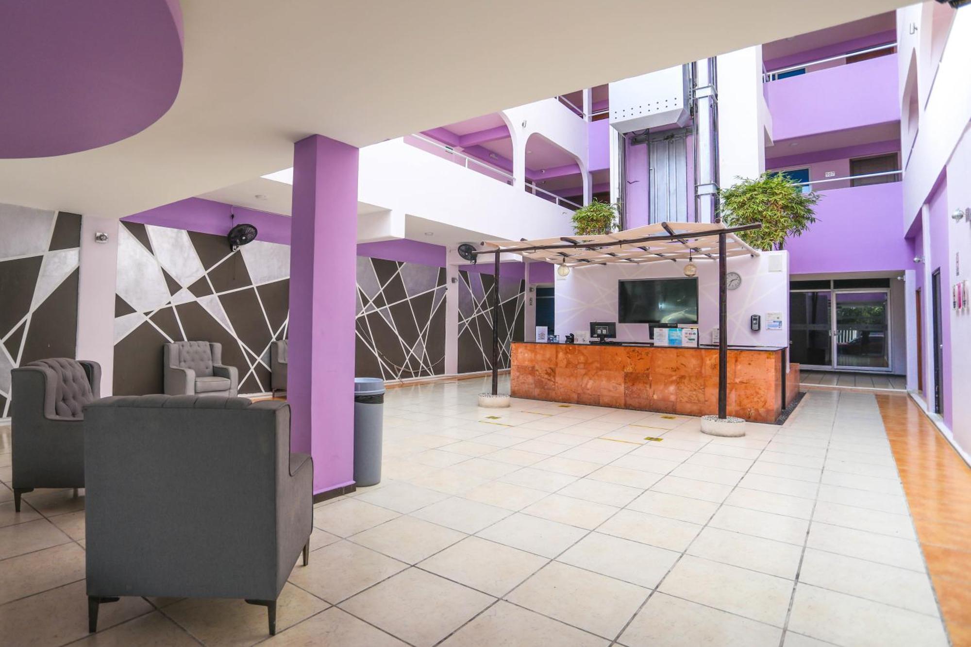 Kavia Hotel 4*