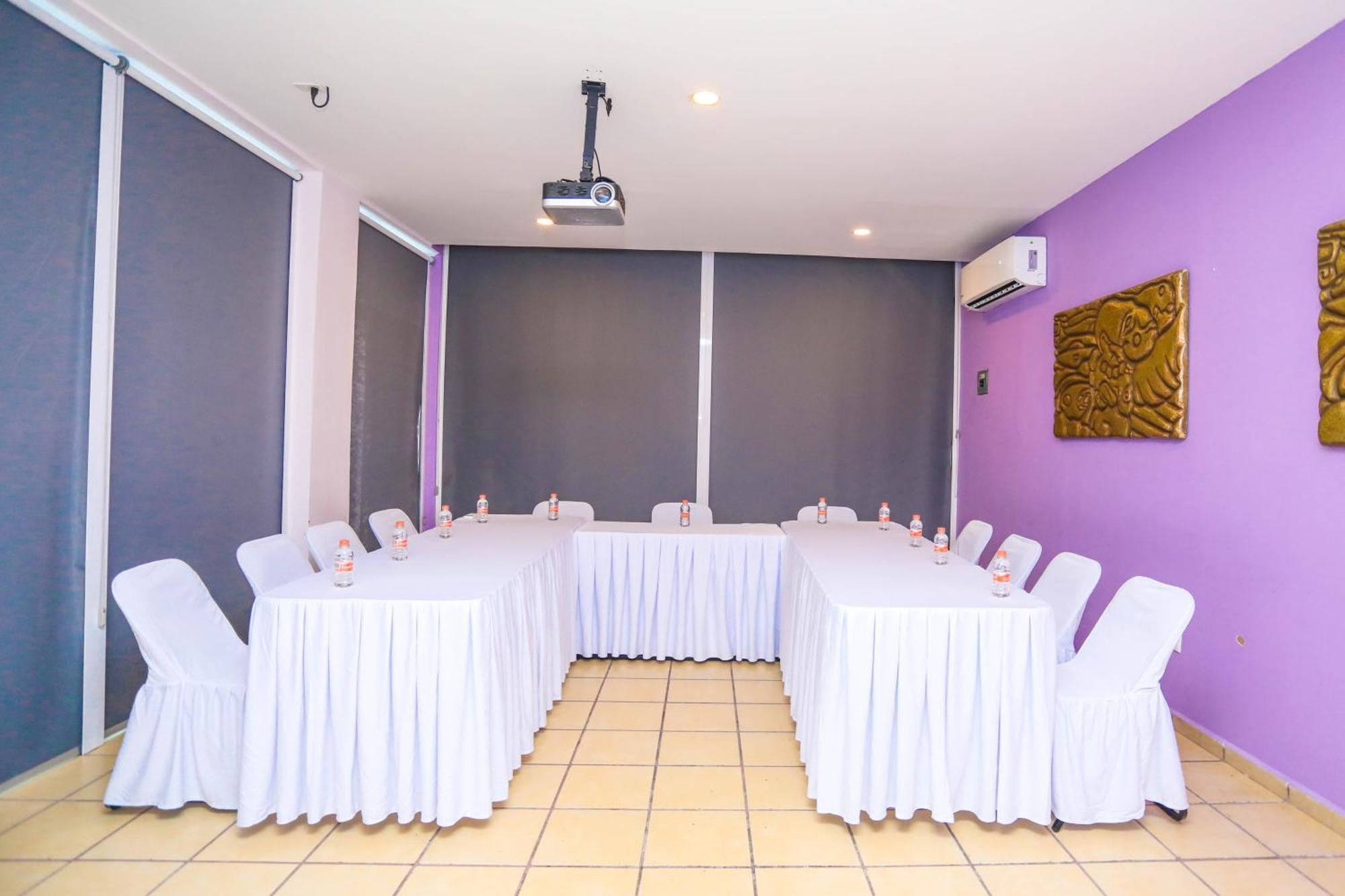 Kavia Hotel 4*