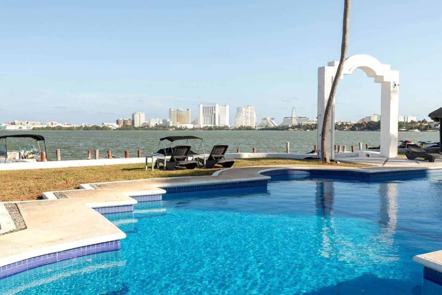 Apartamento Zone Oceanside 2 Bedroom 2 Bath