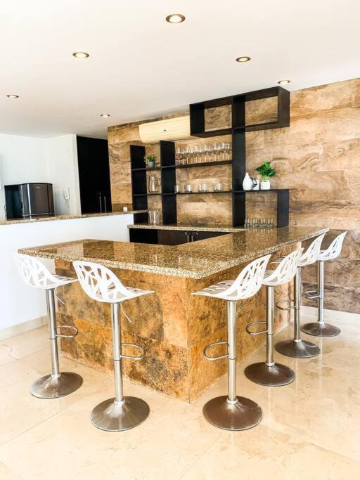 Beachfront Luxury Facilities Amazing Location Apartment