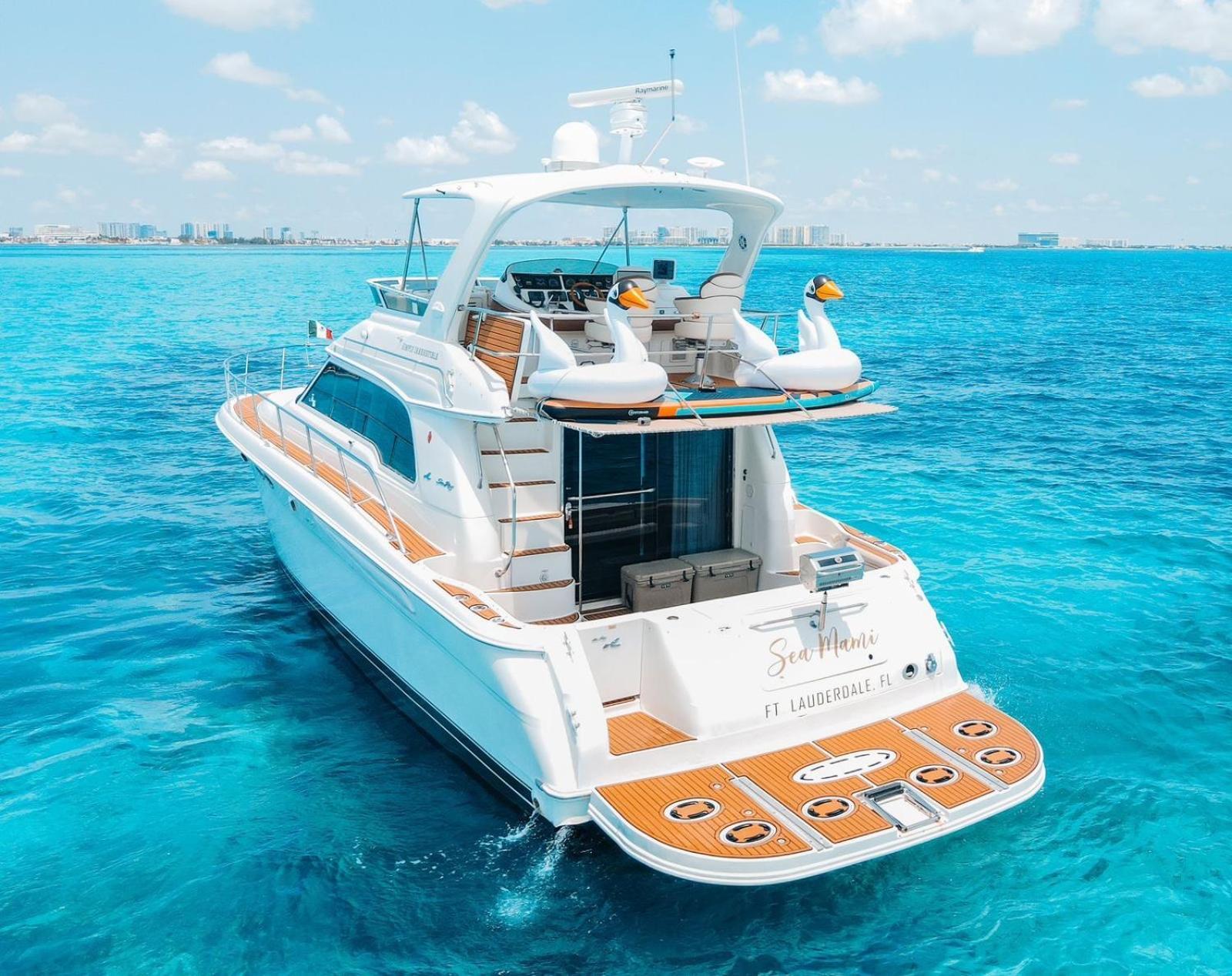 Botel Ocean Blue
