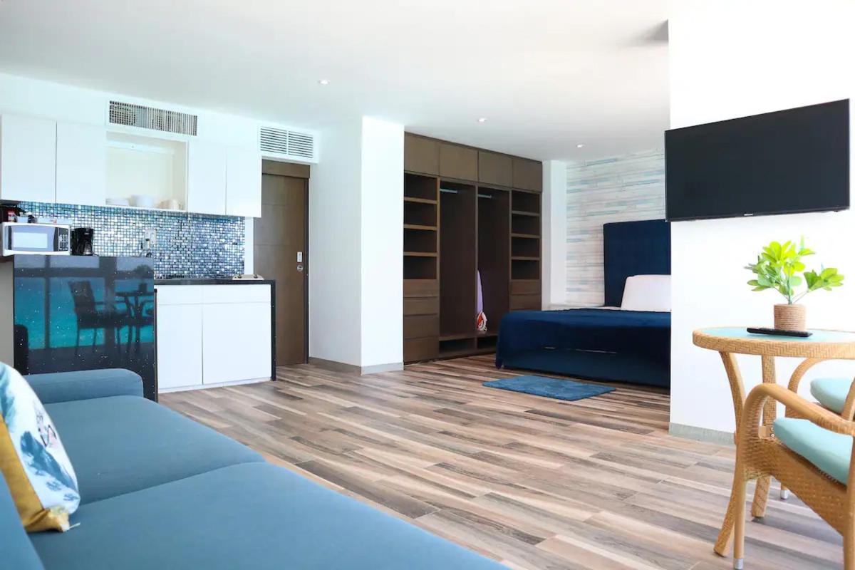 Encantadora Con Vistas Al Mar, Oleo Boutique - Oleo3103 - Cancún