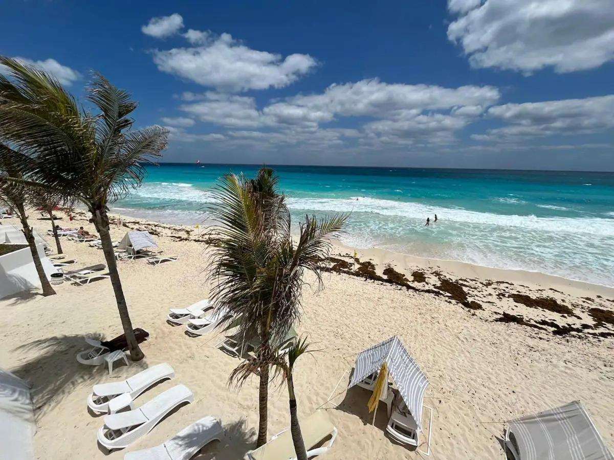 Encantadora Con Vistas Al Mar, Oleo Boutique - Oleo3103 -