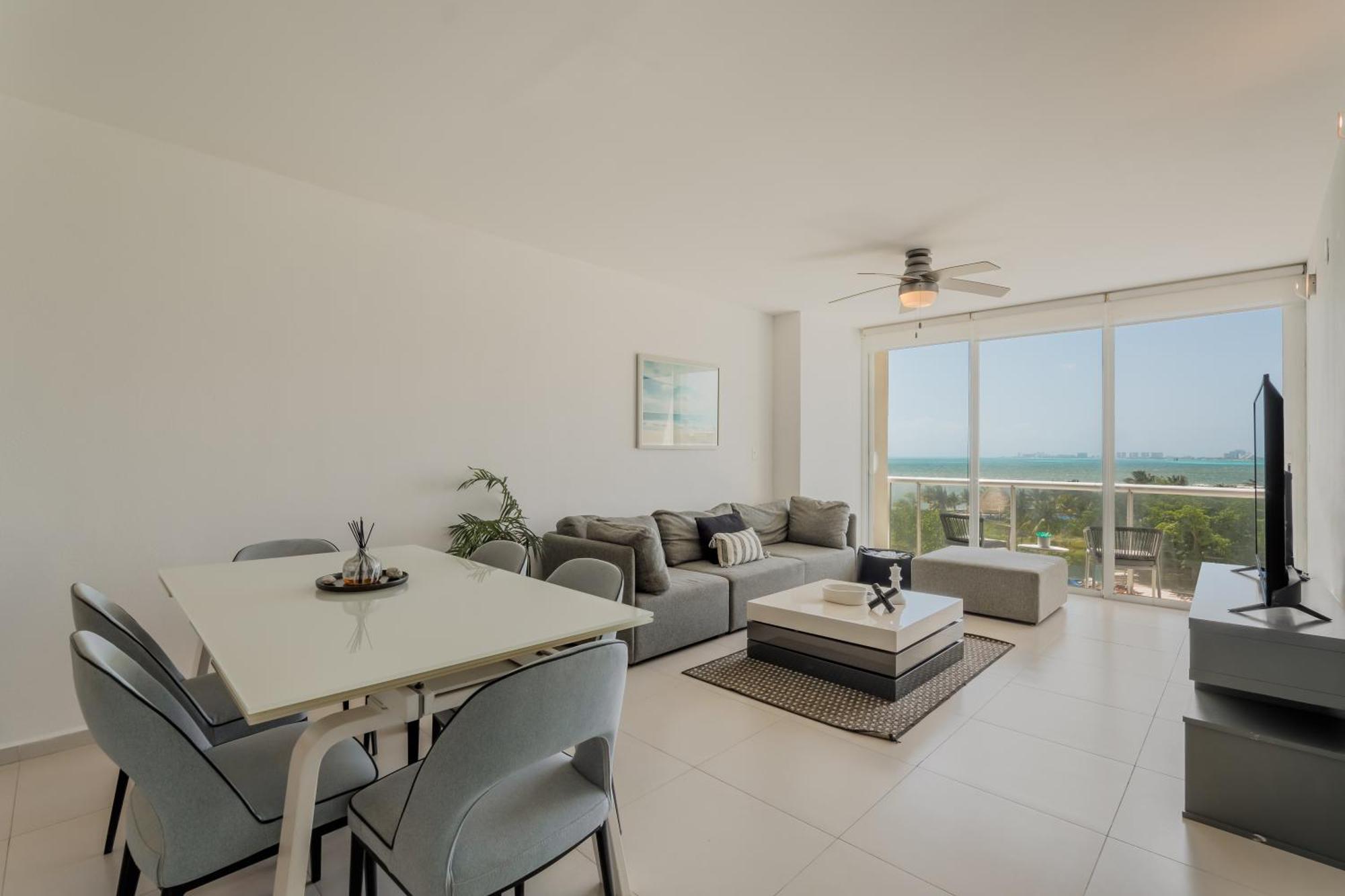 Apartment Seacost Beachfront 2bdr With Pool By Casa Paraiso Cancun