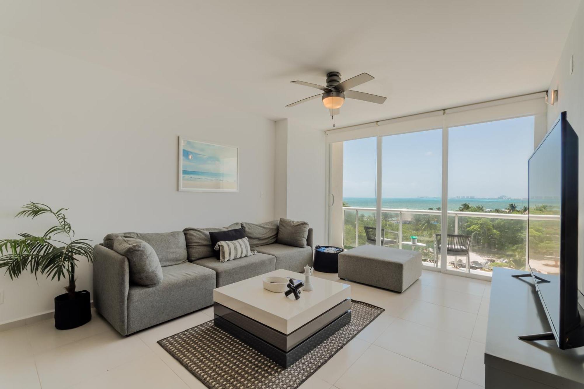 Seacost Beachfront 2bdr With Pool By Casa Paraiso Cancun