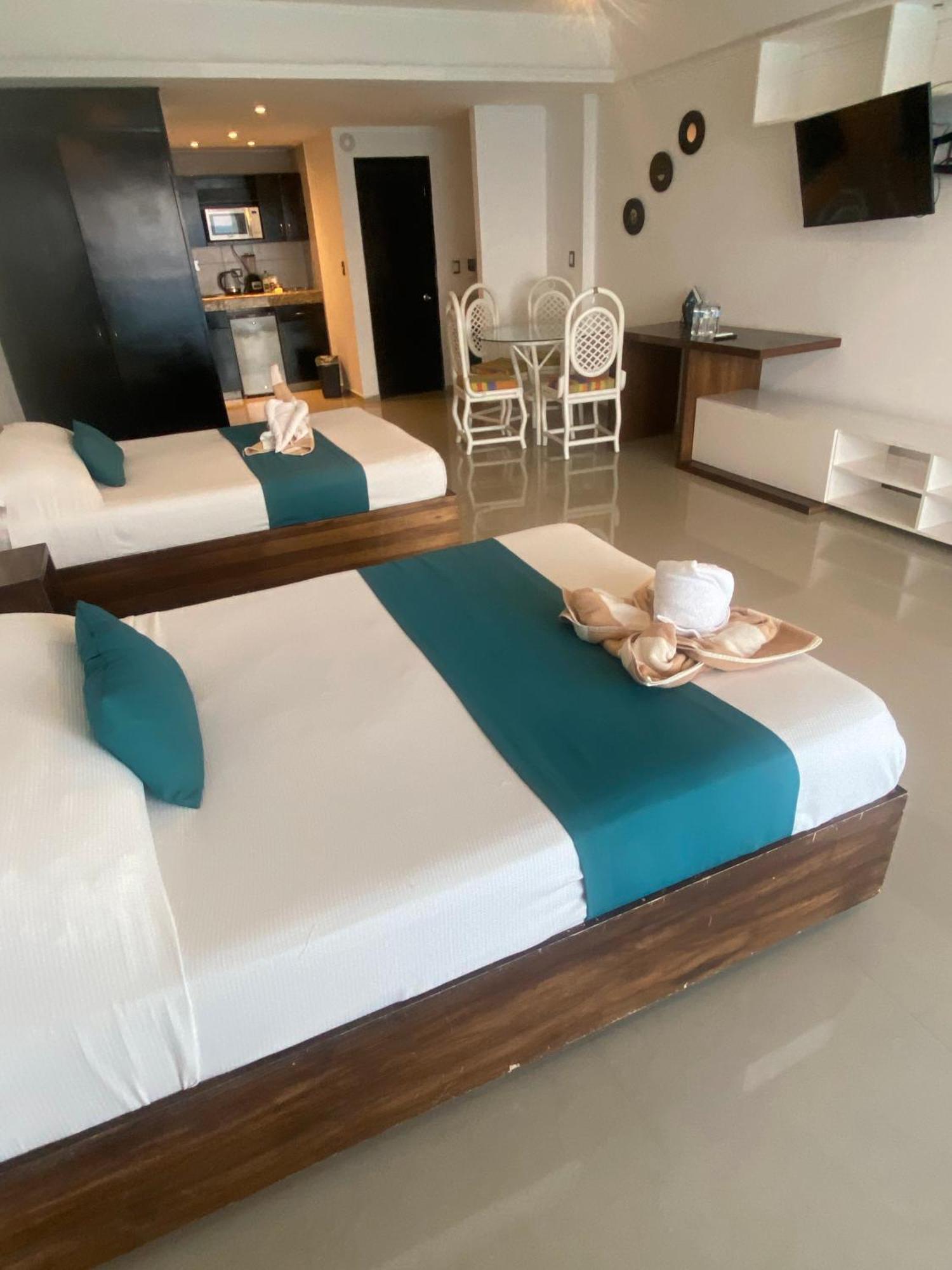 New Kristal Oceanfront - Best Location Apartment