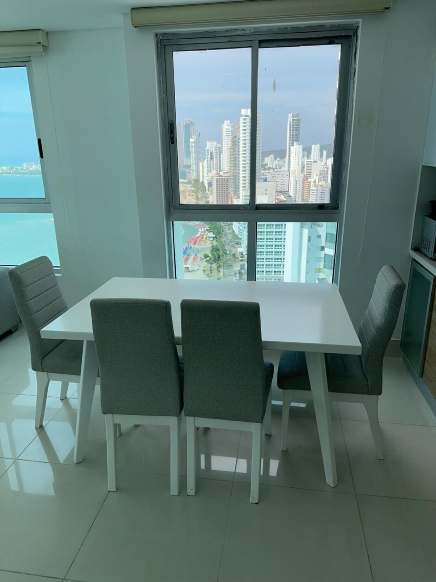 New Kristal Oceanfront - Best Location Apartment