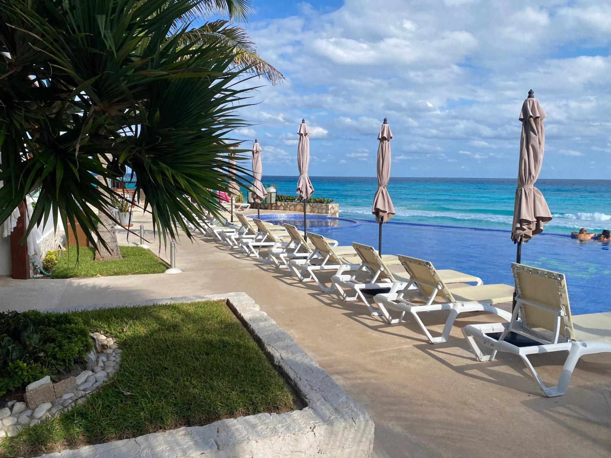 Apartment New Kristal Oceanfront - Best Location