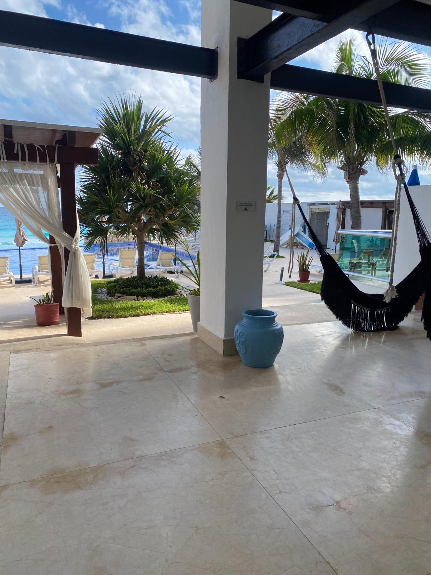 New Kristal Oceanfront - Best Location Apartment *