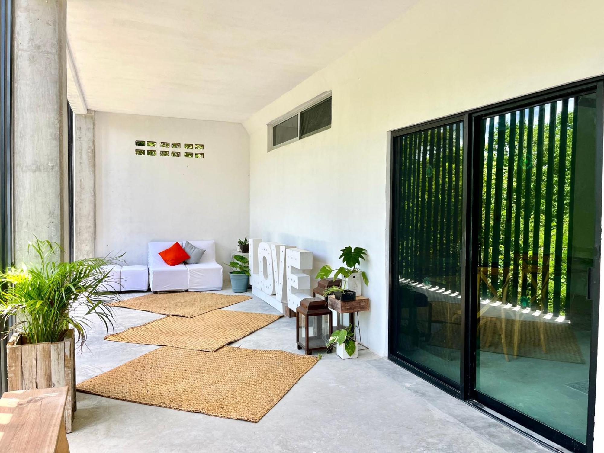 Urban Jungle Collection Apartment