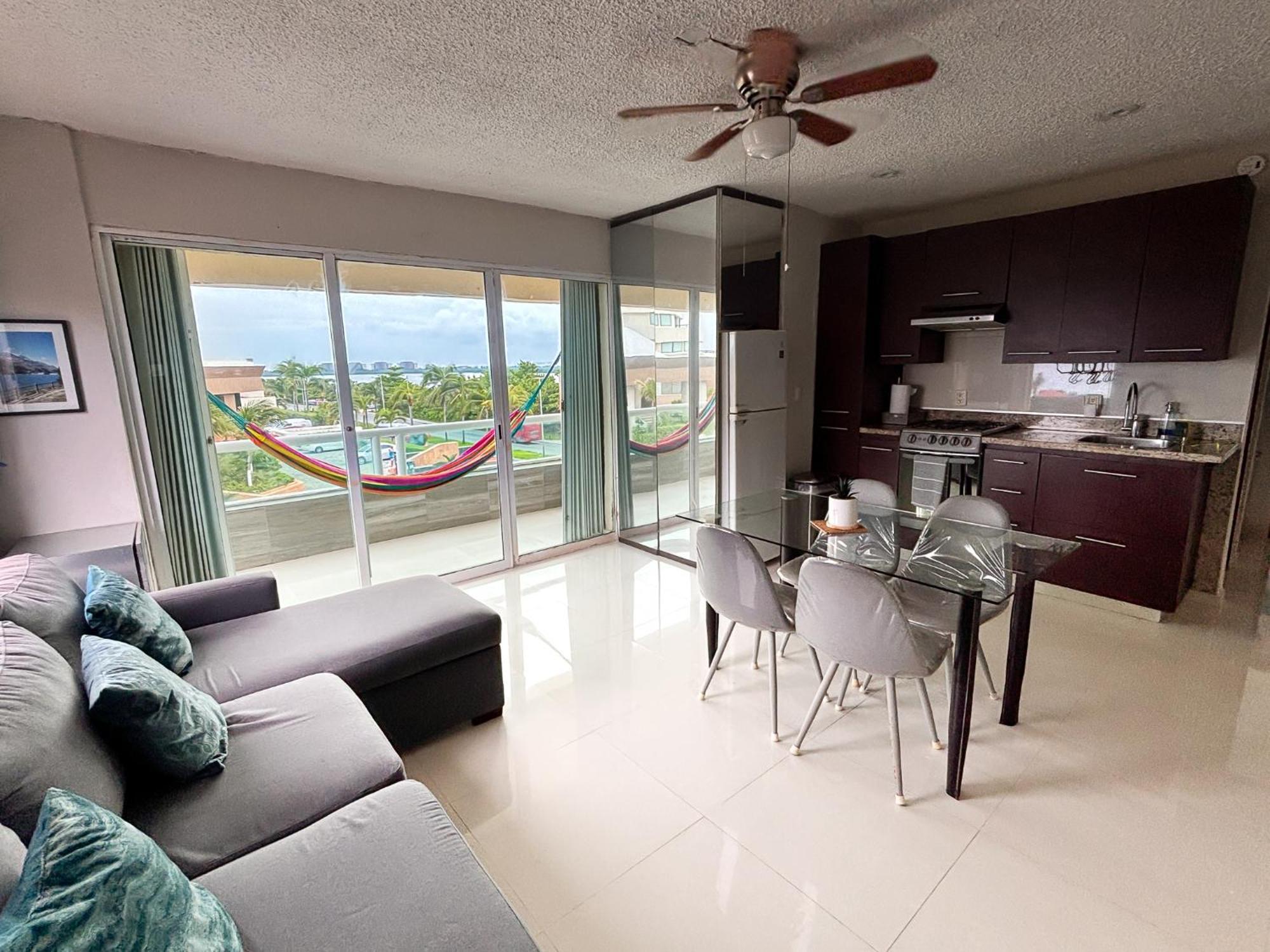 Apartment With Balcony And View, Brisas Zone, 1 Bedroom Cancun