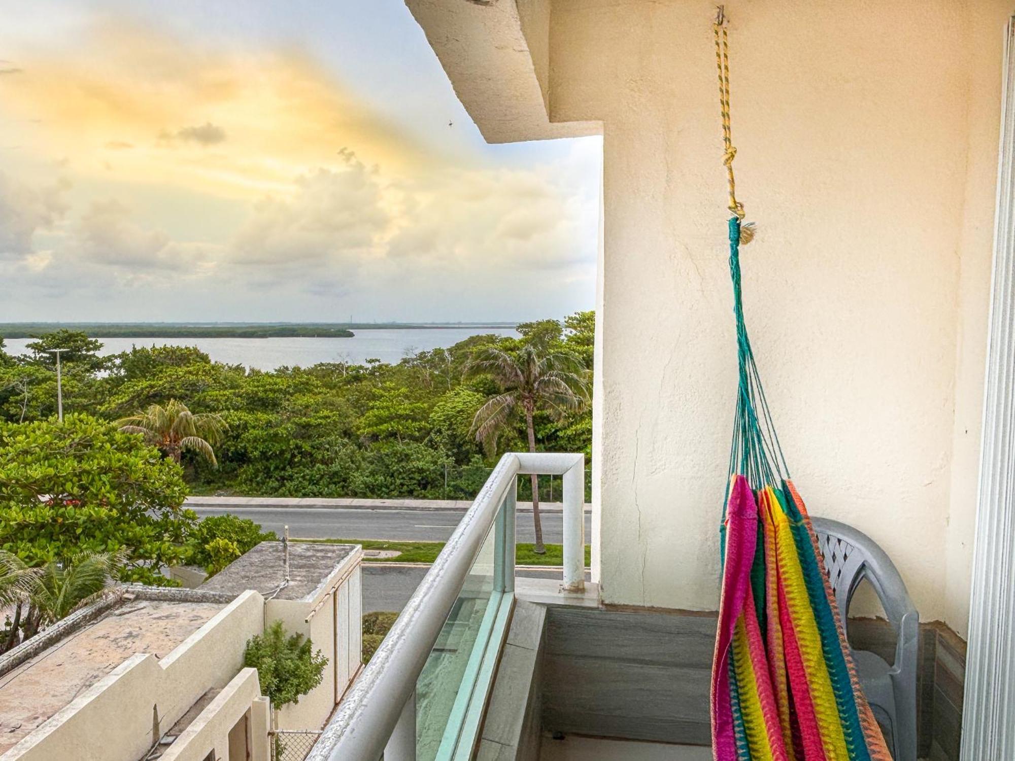 With Balcony And View, Brisas Zone, 1 Bedroom Apartment Cancun