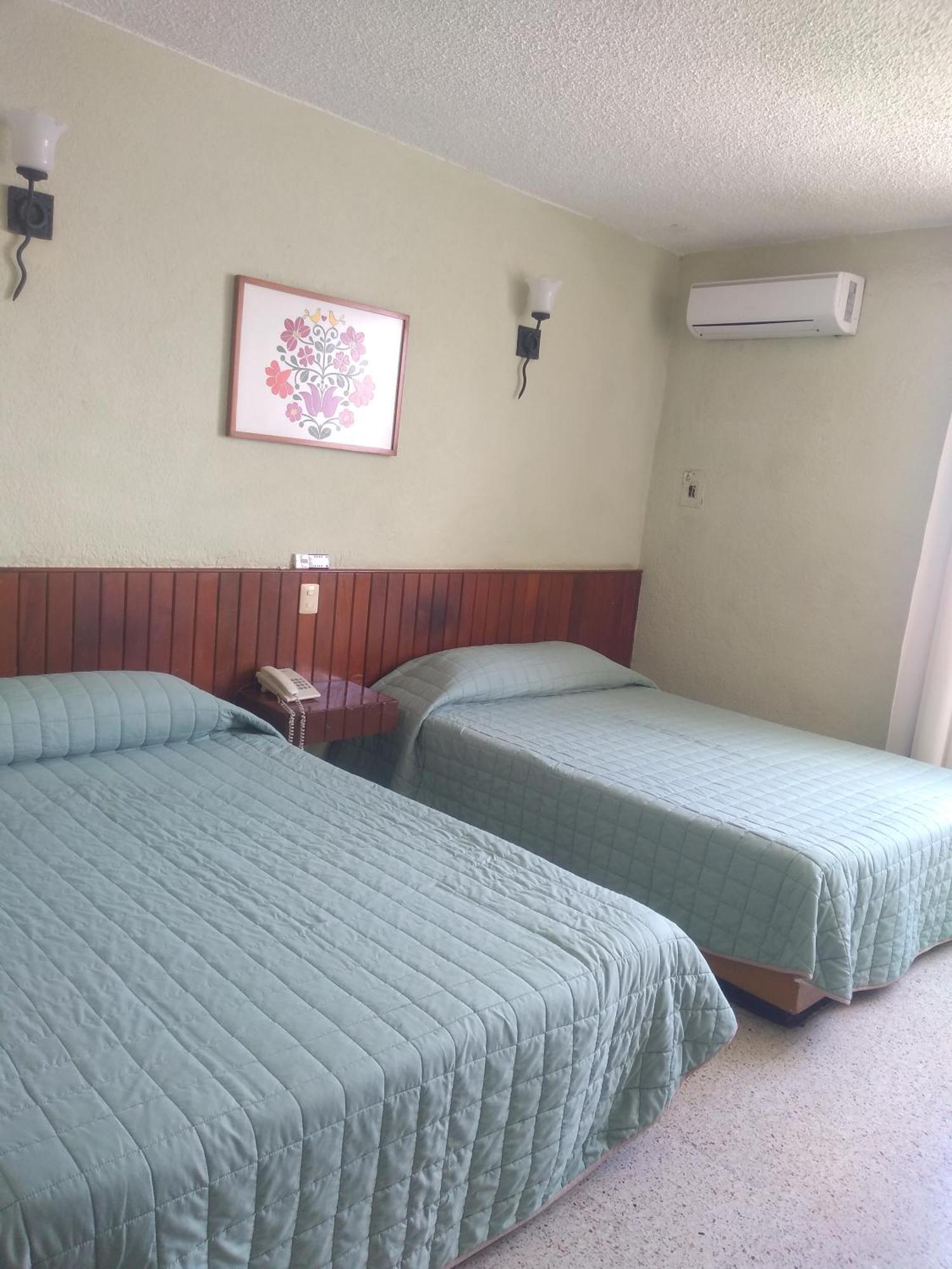 Hotel Batab