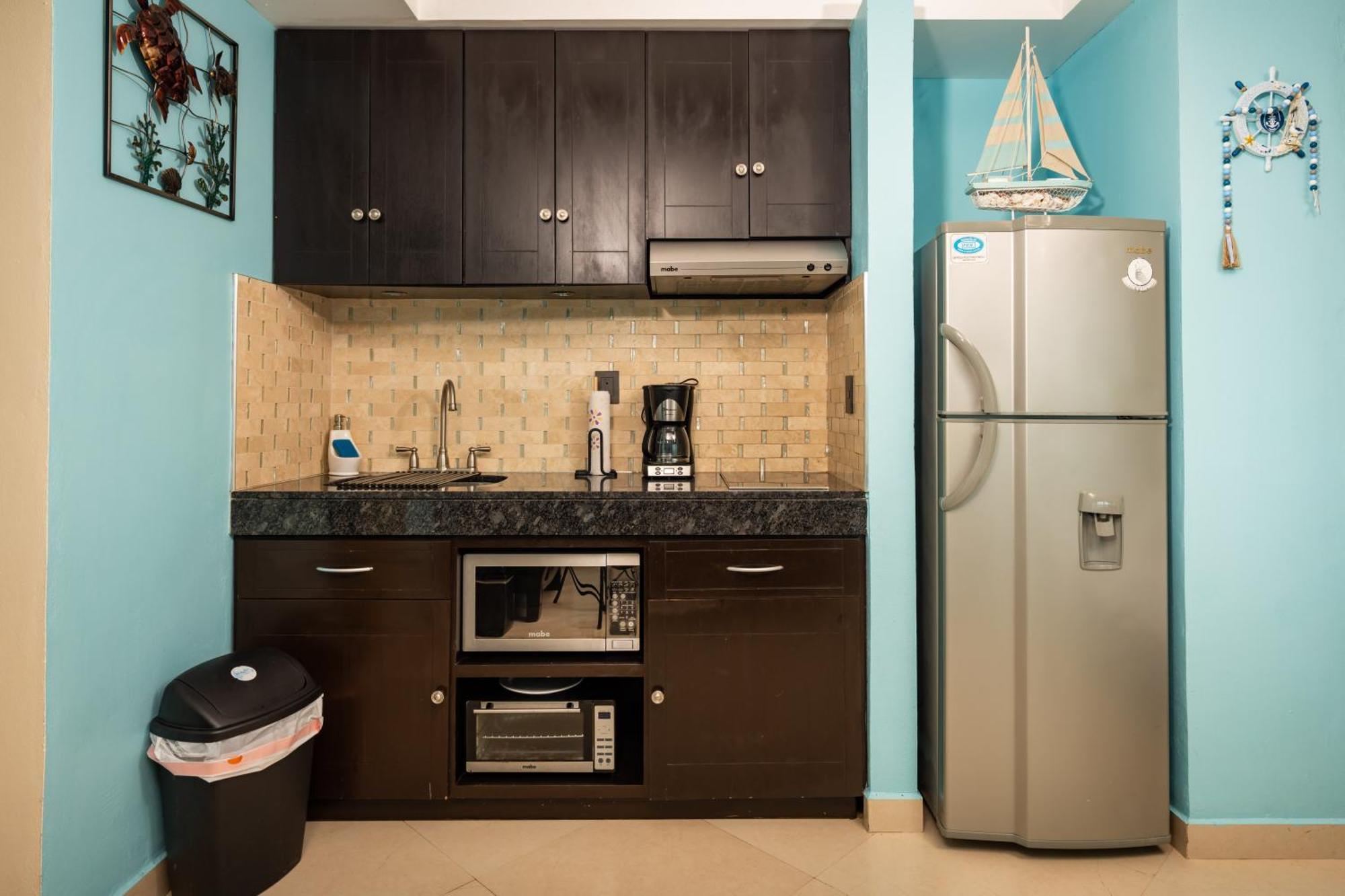 Ocean View In Complex Apartment