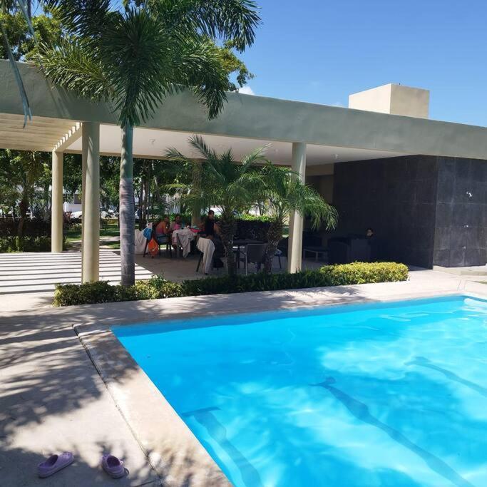 Casa-piscina-3hab-bano Privado-wifi 50 Mbps-tina Holiday home Cancun