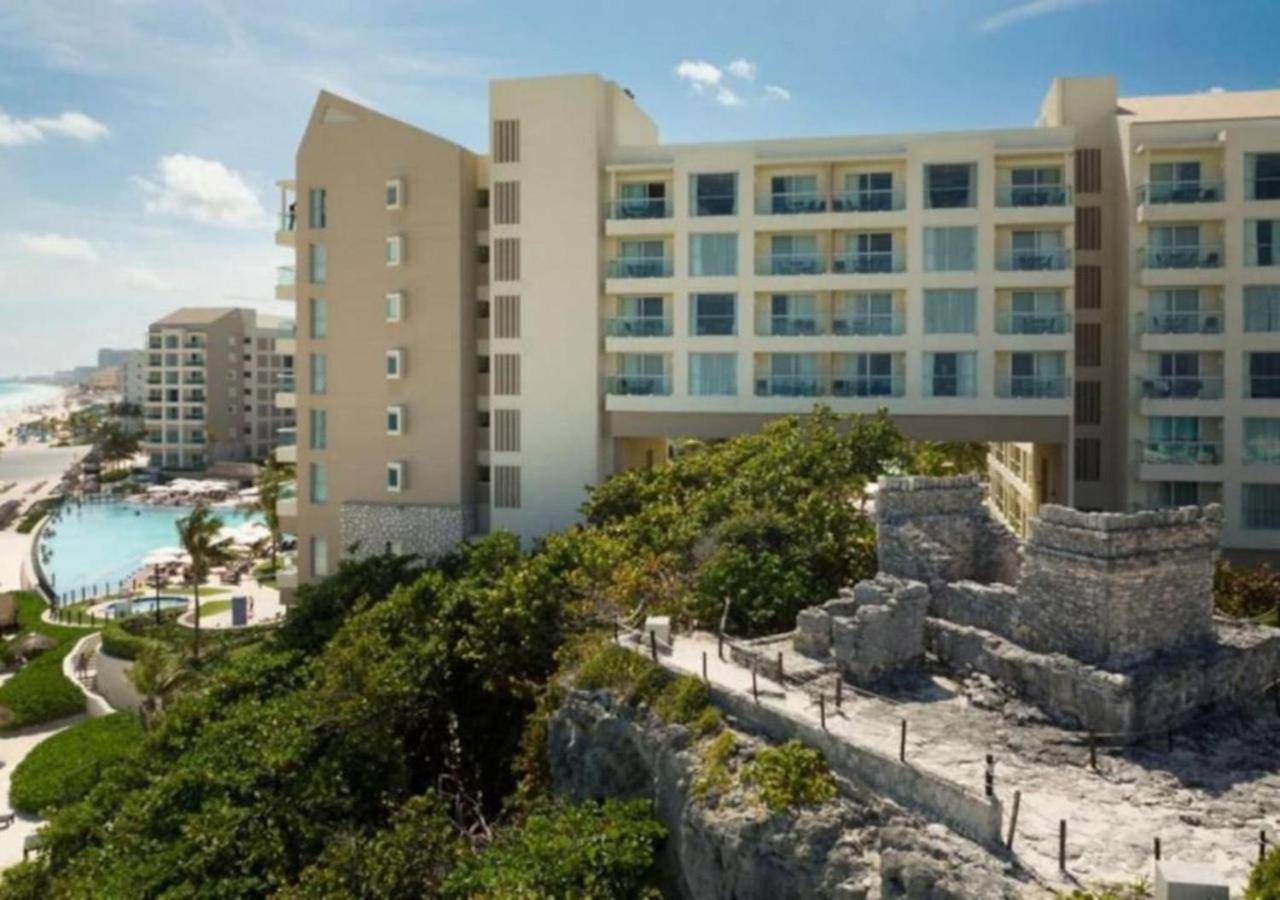 Enjoy The White In A 1bd Vacation Onsite Infinity Pool, Spa, And Mini Golf Holiday home *