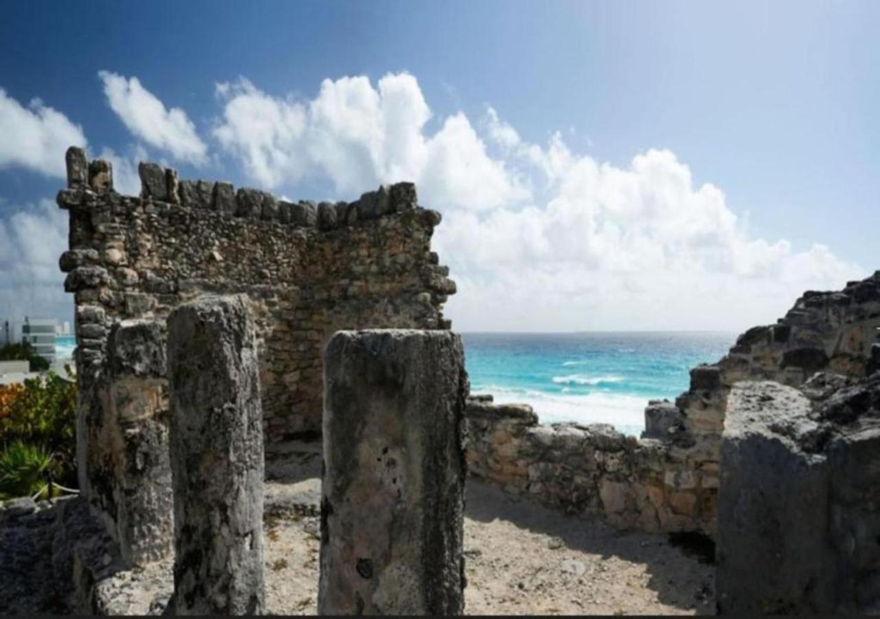 Enjoy The White In A 1bd Vacation Onsite Infinity Pool, Spa, And Mini Golf Holiday home Cancun