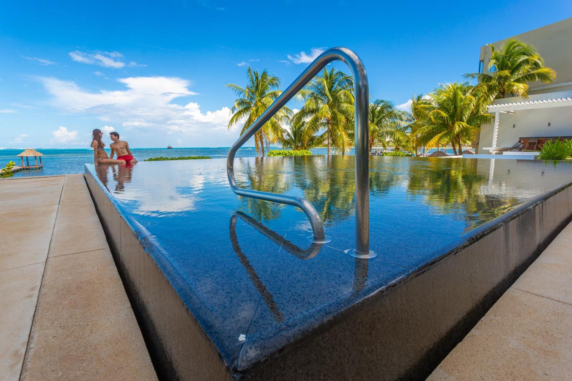 Naima Luxury Beachfront (adults Only) Aparthotel Cancun