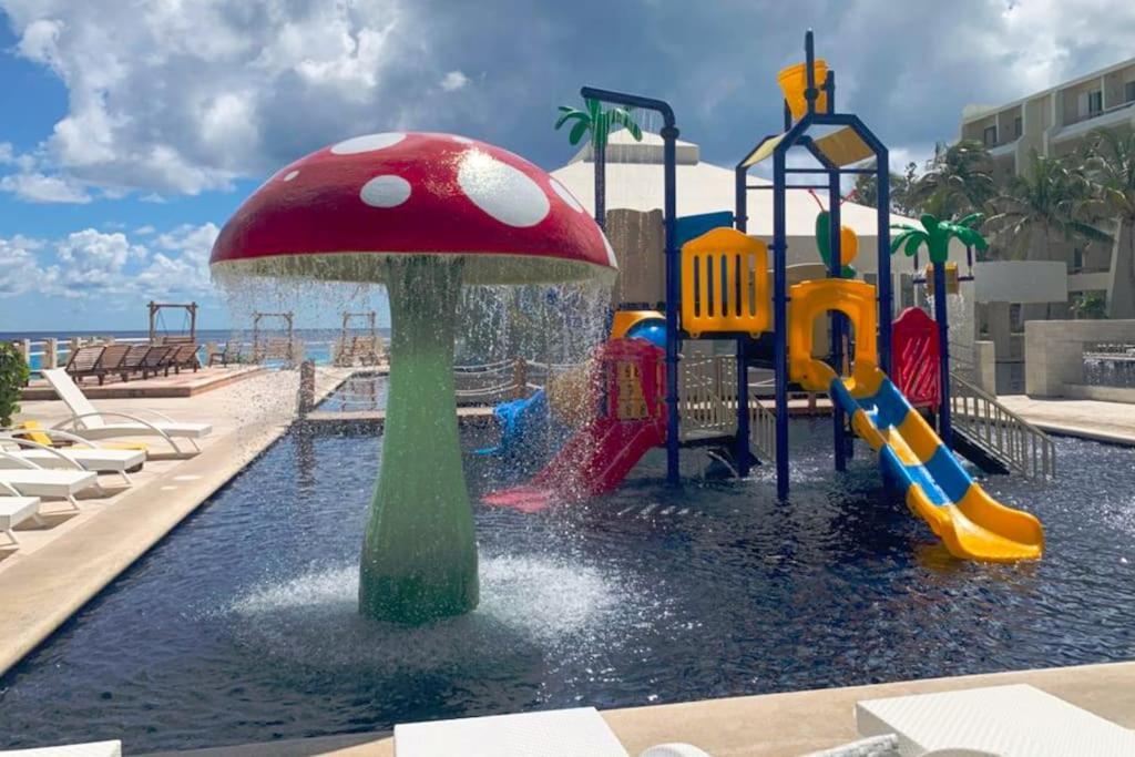 - Steps To And Water Fun Cancun